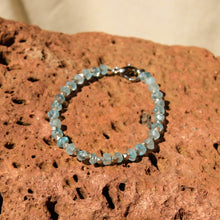 Load image into Gallery viewer, Jade and Silver Bead Bracelet (LC 14)