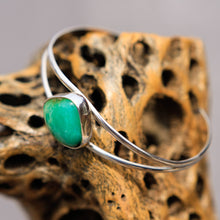 Load image into Gallery viewer, Sterling Silver Bracelet w/ Chrysoprase Cabochon (SSB 1002)