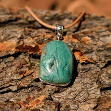 Load image into Gallery viewer, Chrysoprase Cabochon and Sterling Silver Pendant (SSP 1034)