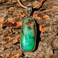 Load image into Gallery viewer, Chrysoprase Cabochon and Sterling Silver Pendant (SSP 1036)