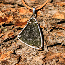 Load image into Gallery viewer, Moldavite and Sterling Silver Pendant (SSP 1046)