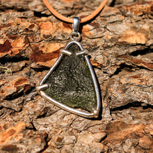 Load image into Gallery viewer, Moldavite and Sterling Silver Pendant (SSP 1046)