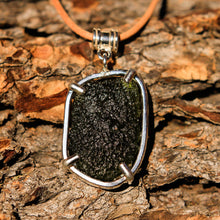 Load image into Gallery viewer, Moldavite and Sterling Silver Pendant (SSP 1047)