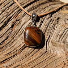 Load image into Gallery viewer, Deschutes Jasper Cabochon and Sterling Silver Pendant (SSP 1080)