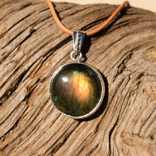 Load image into Gallery viewer, Labradorite Cabochon and Sterling Silver Pendant (SSP 1101)