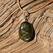Load image into Gallery viewer, Labradorite Cabochon and Sterling Silver Pendant (SSP 1102)