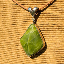 Load image into Gallery viewer, Green Serpentine (Healerite) Cabochon and Sterling Silver Pendant (SSP 1172)