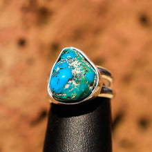 Load image into Gallery viewer, Turquoise Cabochon and Sterling Silver Ring (SSR 1008)