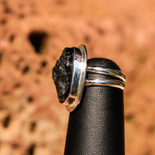 Load image into Gallery viewer, Moldavite Cabochon and Sterling Silver Ring (SSR 1023)