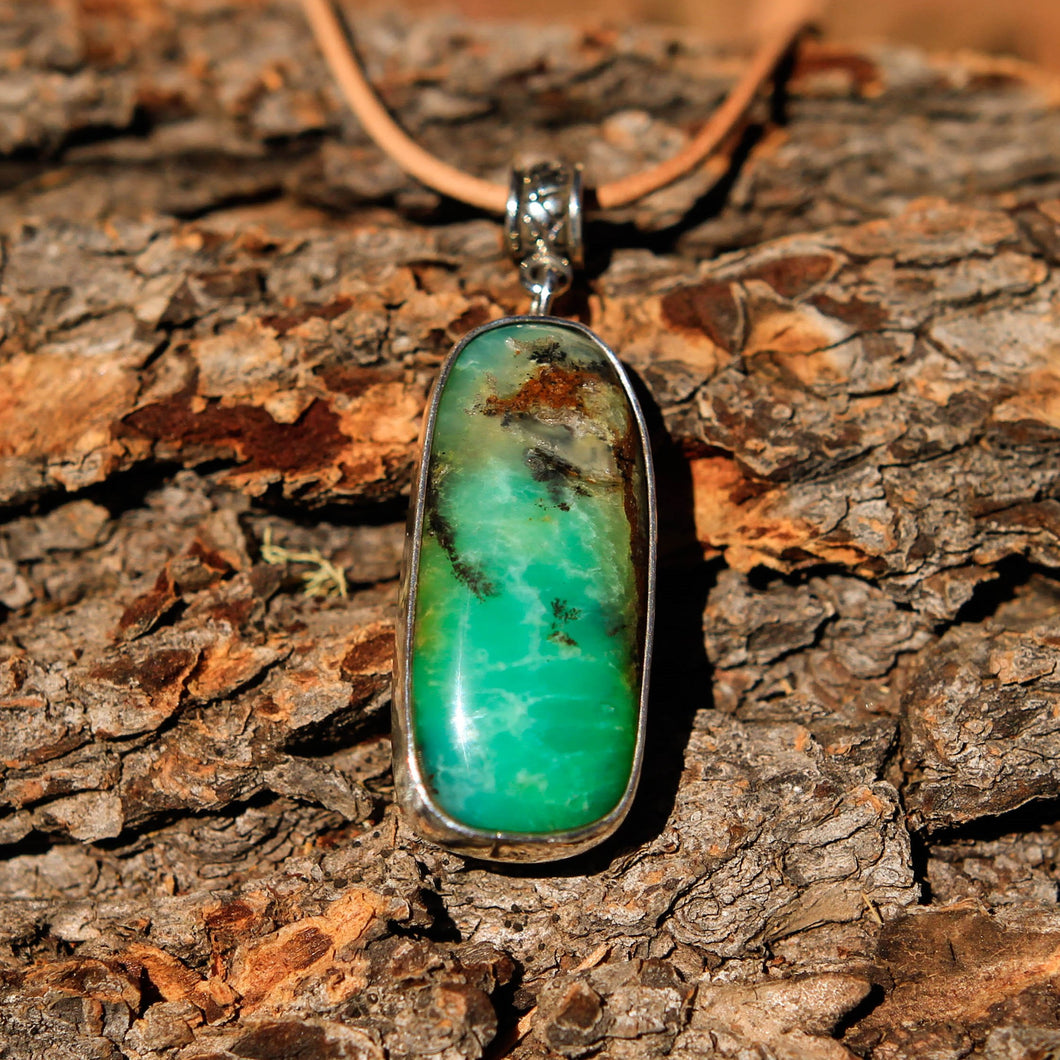 Chrysoprase Cabochon and Sterling Silver Pendant (SSP 1036)