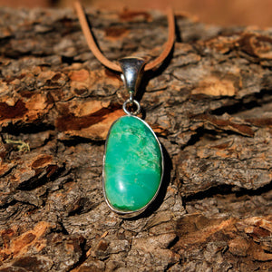 Chrysoprase Cabochon and Sterling Silver Pendant (SSP 1039)