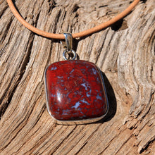Load image into Gallery viewer, Agate (Plomosa Mtns) Cabochon and Sterling Silver Pendant (SSP 1057)
