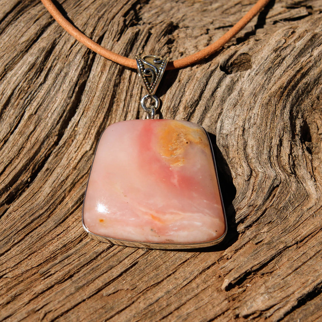 Pink Peruvian Opal Cabochon and Sterling Silver Pendant (SSP 1065)