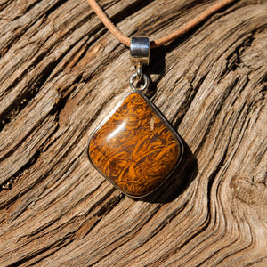 Calligraphy Jasper Cabochon and Sterling Silver Pendant (SSP 1084)