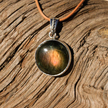 Load image into Gallery viewer, Labradorite Cabochon and Sterling Silver Pendant (SSP 1101)
