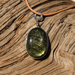 Labradorite Cabochon and Sterling Silver Pendant (SSP 1102)