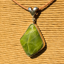 Load image into Gallery viewer, Green Serpentine (Healerite) Cabochon and Sterling Silver Pendant (SSP 1172)
