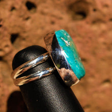 Load image into Gallery viewer, Turquoise Cabochon and Sterling Silver Ring (SSR 1006)
