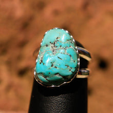 Load image into Gallery viewer, Turquoise Cabochon and Sterling Silver Ring (SSR 1015)
