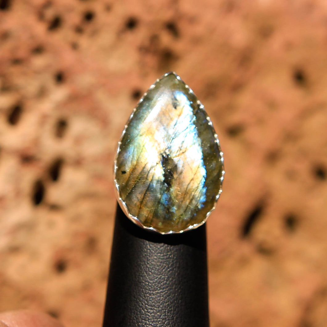 Labradorite Cabochon and Sterling Silver Ring (SSR 1026)