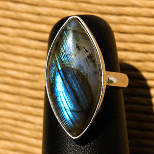 Labradorite Cabochon and Sterling Silver Ring (SSR 1034)