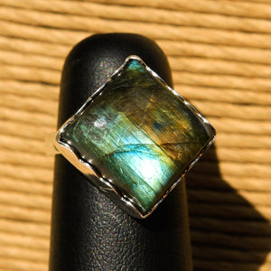 Labradorite Cabochon and Sterling Silver Ring (SSR 1035)